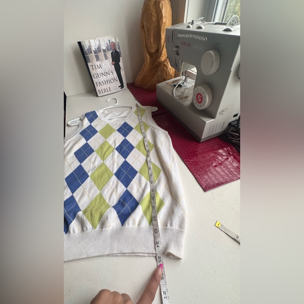 Argyle Sweater
Vest in Green - Picture 2 of 11